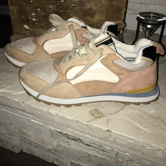 ShuShop 🏃♀️Parker Peach Sneaker🙋🏼♀️ - Picture 7 of 8